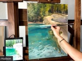 Kathleen Hudson gives a demon on how to paint moving water