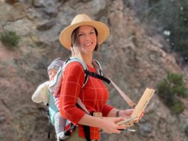 painting outdoors with children