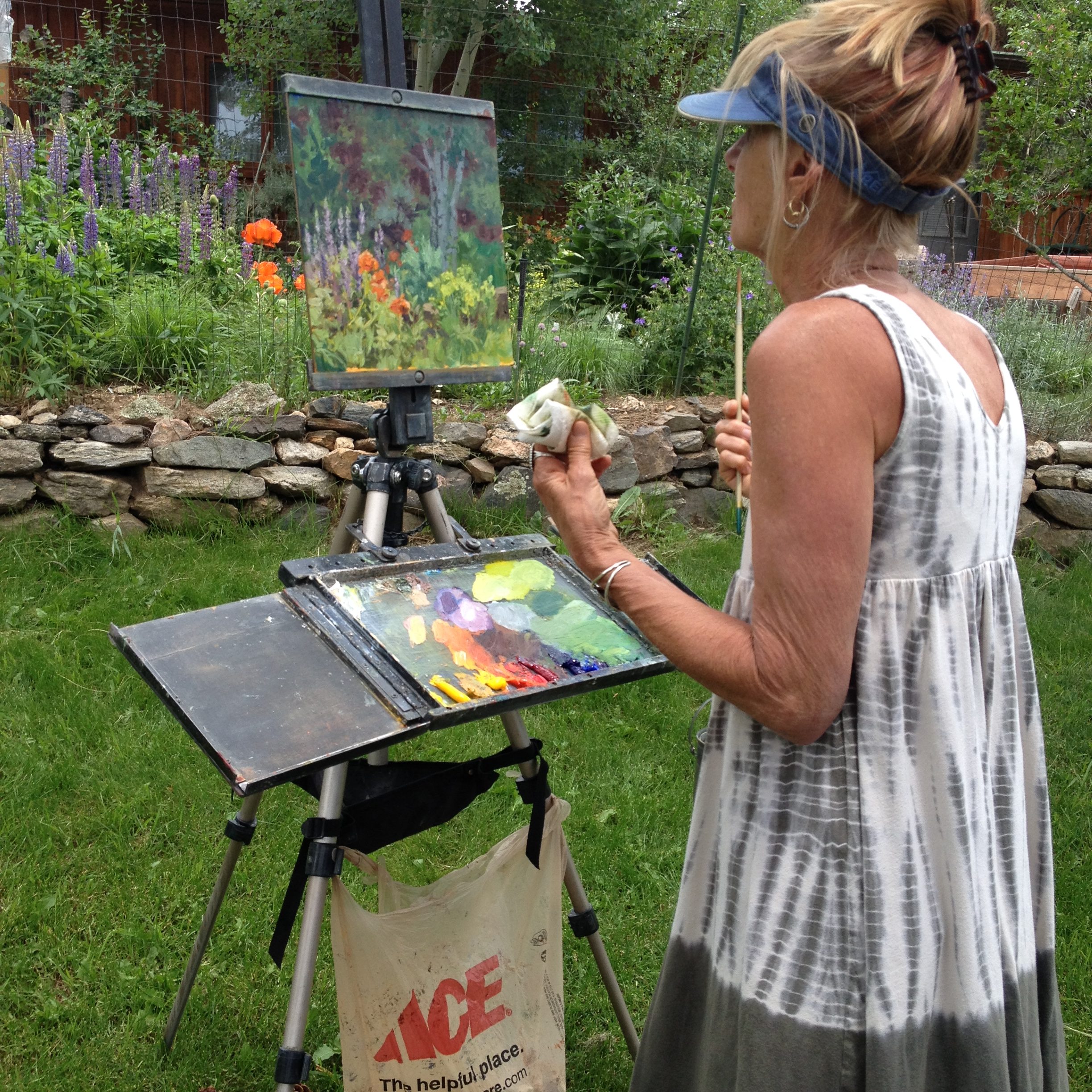 Susie Hyer at her easel