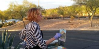 Lynn Gertenbach painting during the Plein Air Convention