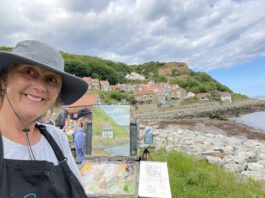 Plein air painter Cindy Harris in Staithes, England