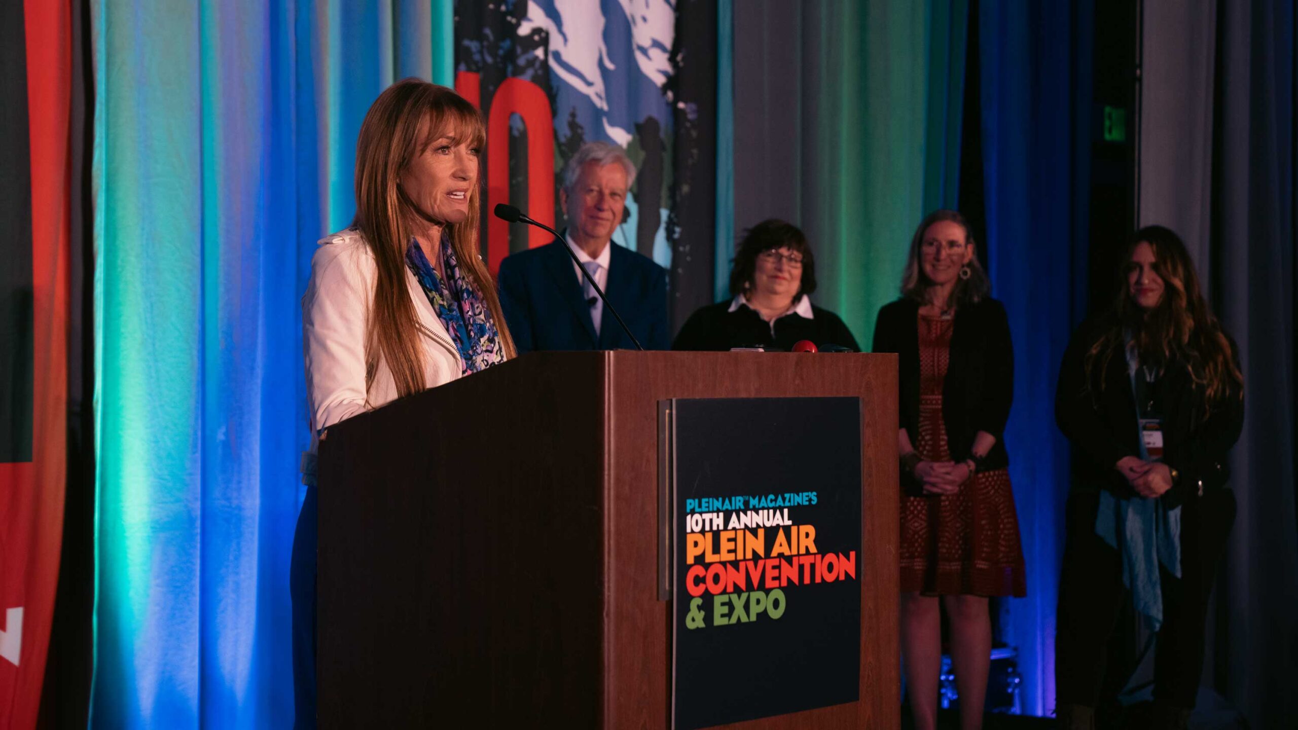 Jane Seymour accepting the PleinAir Magazine Lifetime Achievement Award