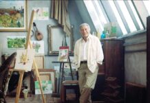 Tony Bennett with his artwork. Image courtesy of Benedetto