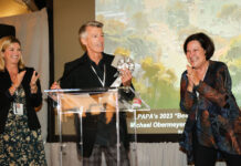 LPAPA's Vice President Celeste Gilles (left) and President Toni Kellenberg (right) presented the Best in Show Award; Photo by Nancy Villere