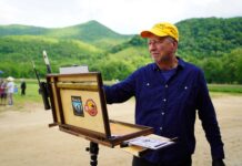 Our host and CEO, Eric Rhoads also set up an easel to paint at Darnell Farms.
