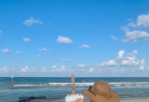 Marc Hanson: Why I Love Acrylic for Plein Air Painting Marc Hanson painting on location