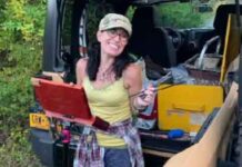 Crista Pisano with her plein air gear