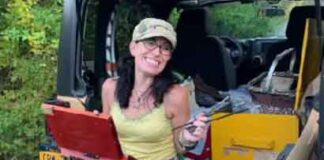 Crista Pisano with her plein air gear