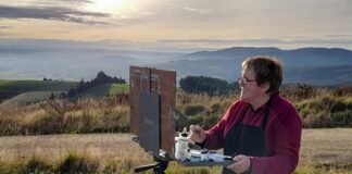 Plein air painter Lorna Allan says that through her work, she hopes to share the peace, beauty and tranquility of the natural world with her viewers and clients.