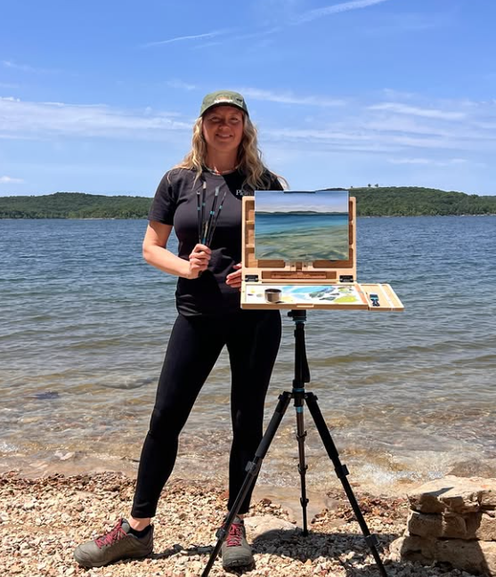 "Lost in Missouri’s quiet magic today — hiking around Table Top Lake and capturing its clear, translucent waters en plein air. This place is pure serenity. Grateful for days like this #pace26 🌲💧🎨" @eva.volf