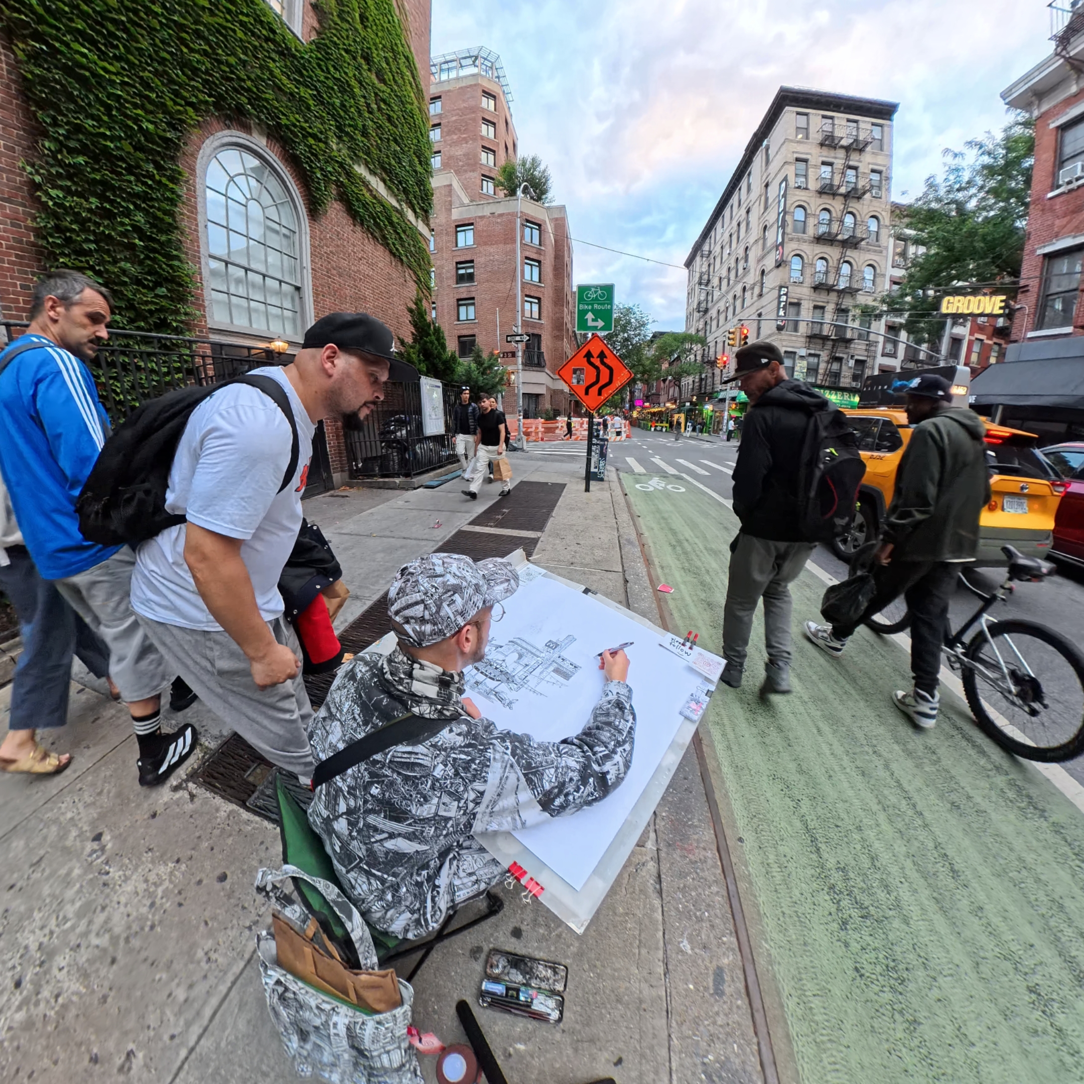 Heiner Radau, drawing New York City on location
